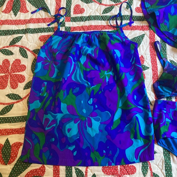 1960’s Hawaiian Bikini with Matching Hat and Tank Top - Picture 2 of 8